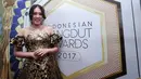 Penyanyi dangdut asal Sidoarjo Via Vallen berhasil menyabet gelar Penyanyi Dangdut Wanita Terpopuler dalam ajang Indonesian Dangdut Awards 2017. Ia berhasil mengalahkan para penyanyi yang lebih dulu populer di jalur dangdut. (Deki Prayoga/Bintang.com)