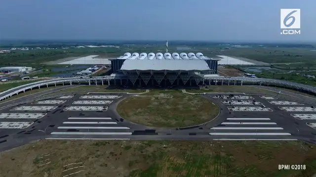 Presiden Jokowi mengatakan Bandara Kertajati, Jawa Barat siap digunakan pada Mei 2018. 