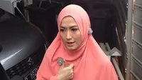 Lyra Virna Rambah Bisnis Karaoke
