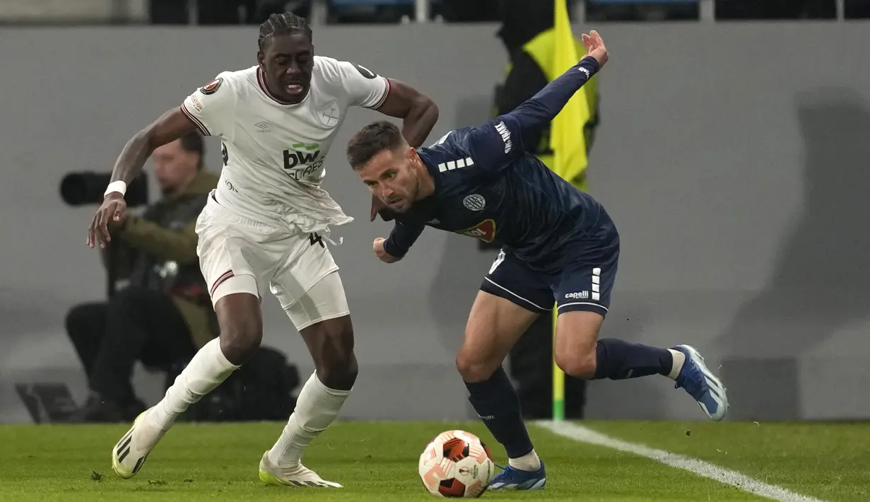 West Ham mempermalukan tim Serbia, Backa Topola dengan skor 1-0. (AP Photo/Darko Vojinovic)