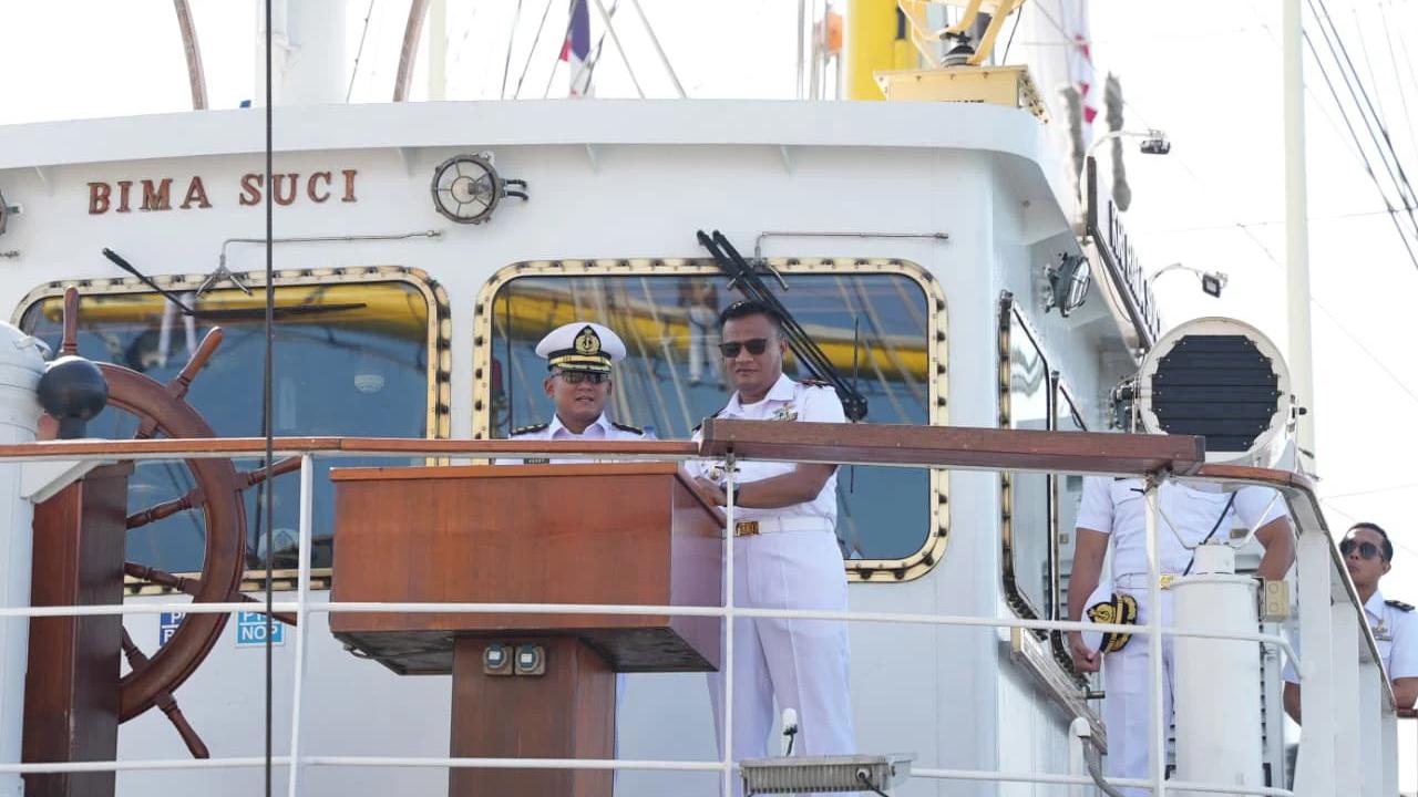 FOTO: KRI Bima Suci Lanjutkan Misi Diplomasi di Singapura
