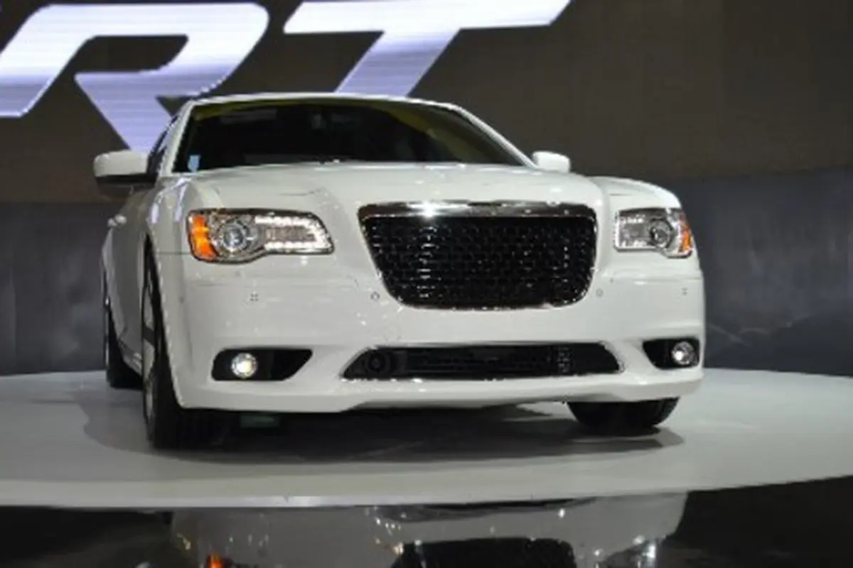 All New Chrysler  300C SRT8 (Nazar Ray)