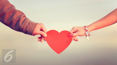 5 Lagu Yang Cocok Didengarkan Saat Valentine Versi Pembaca Fimela