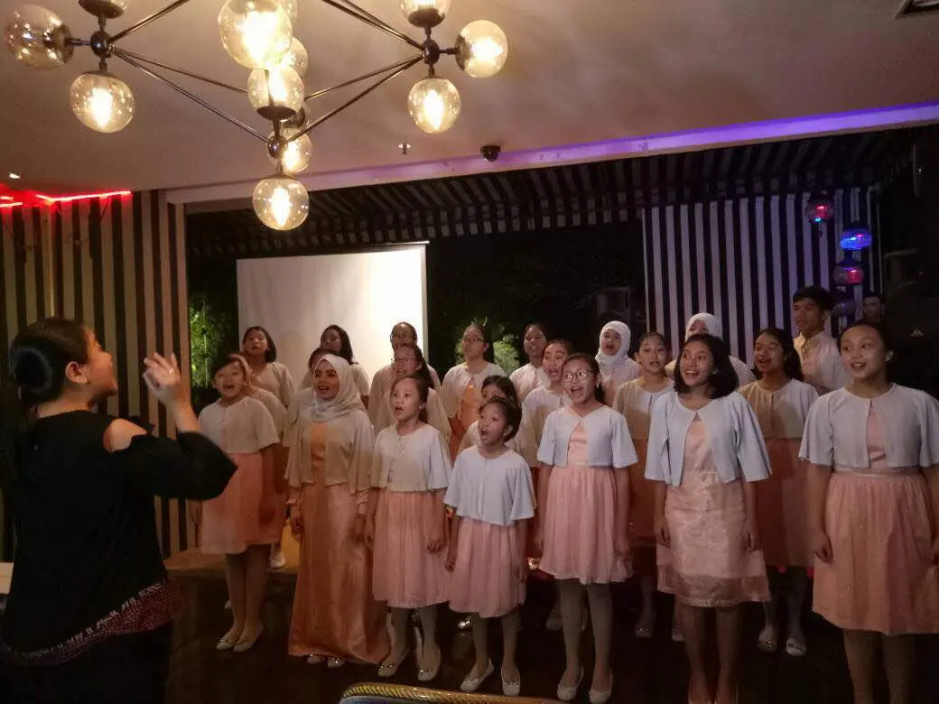 Purwa Caraka Music Studio Children Choir. (Purwa Caraka)