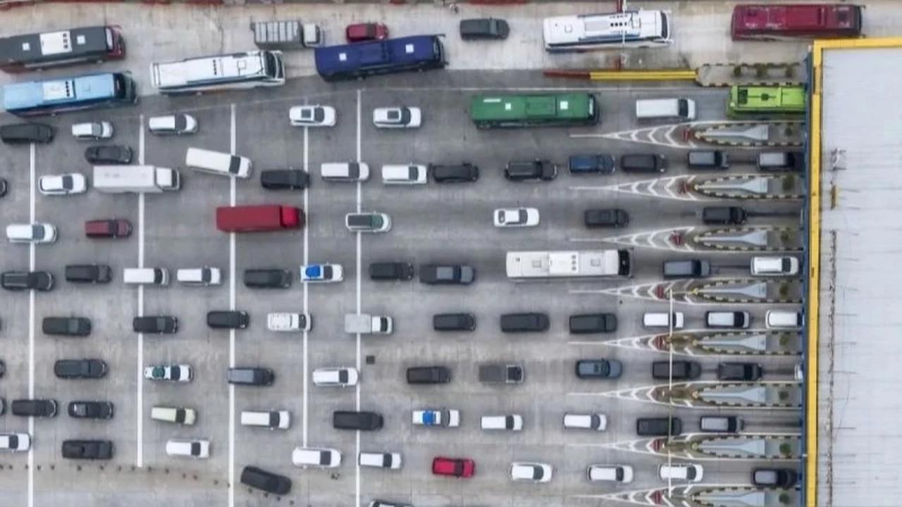 Arus Mudik Tol Kalikangkung Semarang Masih Tinggi Jelang Lebaran 2026