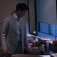 Pesona tampan Song Joong Ki membuat para fans menjerit saat mampir ke Indonesia [instagram/hi_songjoongki]