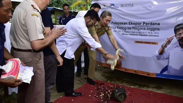 Menteri Pertanian (Mentan) Syahrul Yasin Limpo melepas ekspor perdana komoditas larva kering. (Dok Kementan)
