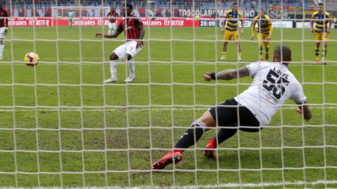 Gelandang AC Milan, Franck Kessie (AP Photo/Antonio Calanni)