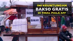 Video liputan leg I Final Piala AFF 2016, Timnas Indonesia Vs Thailand, soal keuntungan yang didapat tukang bakso yang sajikan bakso gratis.