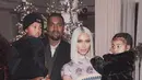 Kim Kardashian mengaku bahwa ia sangat bersemangat menghabiskan waktunya hanya bersama anak di jari ibu. (instagram/kimkardashian)