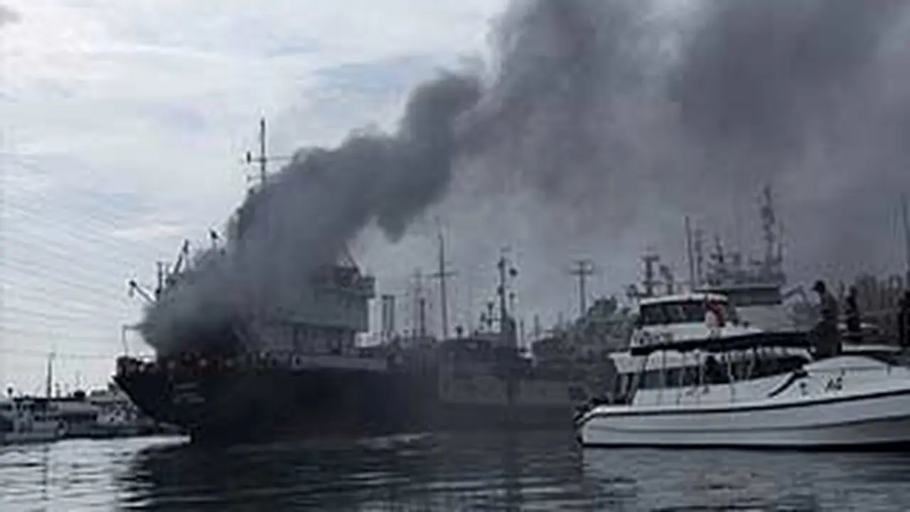 Kapal terbakar