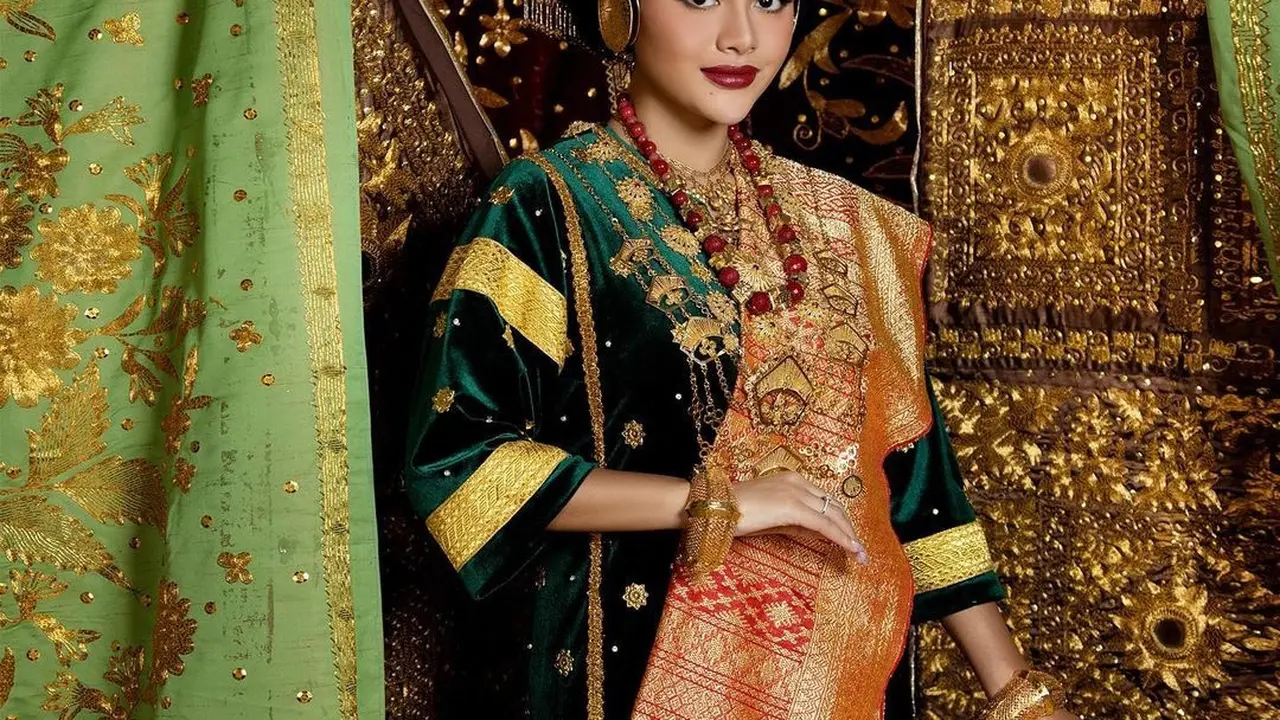 6 Prewedding Aurel Hermansyah dan Atta Halilintar Pakai Busana Adat Minangkabau