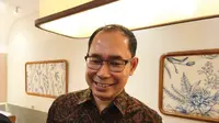 Direktur Pelindungan WNI Kementerian Luar Negeri Republik Indonesia Judha Nugraha saat memberikan keterangan kepada awak media, Senin (20/10/2025). (Dok. Liputan6.com/Khairisa Ferida)