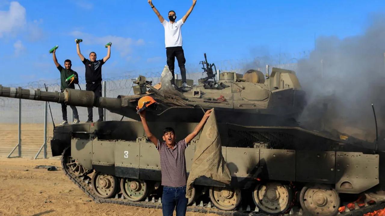 Mengutip <i>Independent</i>, Minggu (8/10), jumlah korban tewas akibat konflik lebih dari 500 orang, termasuk seorang komandan pasukan Israel.