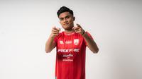 Penyerang Timnas Indonesia U-22, Ramadhan Sananta, akhirnya resmi mendapat pelabuhan baru setelah angkat kaki dari PSM Makassar. Pemain berusia 20 tahun ini terikat kontrak berdurasi dua musim dan akan bertahan hingga Mei 2025. (Bola.com/Dok. Persis)