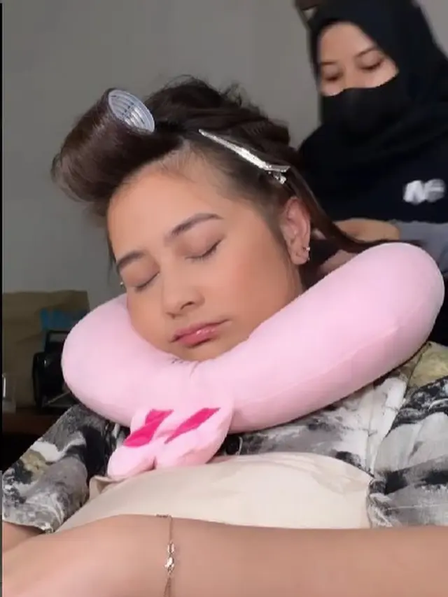 Unggahan kocak Prilly Latuconsina soal tutorial cantik setelah bangun tidur. (prillylatuconsina96)