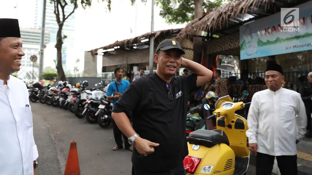 Sekjen PDIP Sambangi Buka Puasa Bersama Pewarta Foto di Bumdaran HI