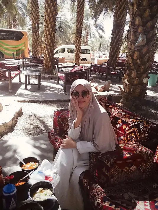 Dinar Salsa, calon adik ipar Ayu Ting Ting [Instagram/dinarsalsa]