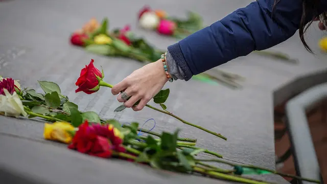 Peringatan 25 Tahun Tragedi Penembakan di SMA Columbine