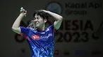 Ekspresi pebulu tangkis Jepang, Ayato Endo saat melawan pebulu tangkis ganda putra Indonesia, Leo Rolly Carnando/Daniel Marthin pada babak 32 besar Indonesia Open 2023 di Istora Senayan, Jakarta, Selasa (13/06/2023). Wakil Jepang,  Ayato Endo/Yuta Takei kalah dengan skor 21-23, 21-8, 12-21. (Bola.com/Bagaskara Lazuardi)