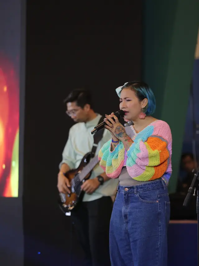 Fimela Day 2024 kembali menjadi sorotan dengan kehadiran salah satu band legendaris Indonesia, Ten2Five, berlangsung pada Jumat (29/11/2024) di Indonesia Convention Exhibition (ICE) BSD, Tangerang (Dok/Fimela.com)