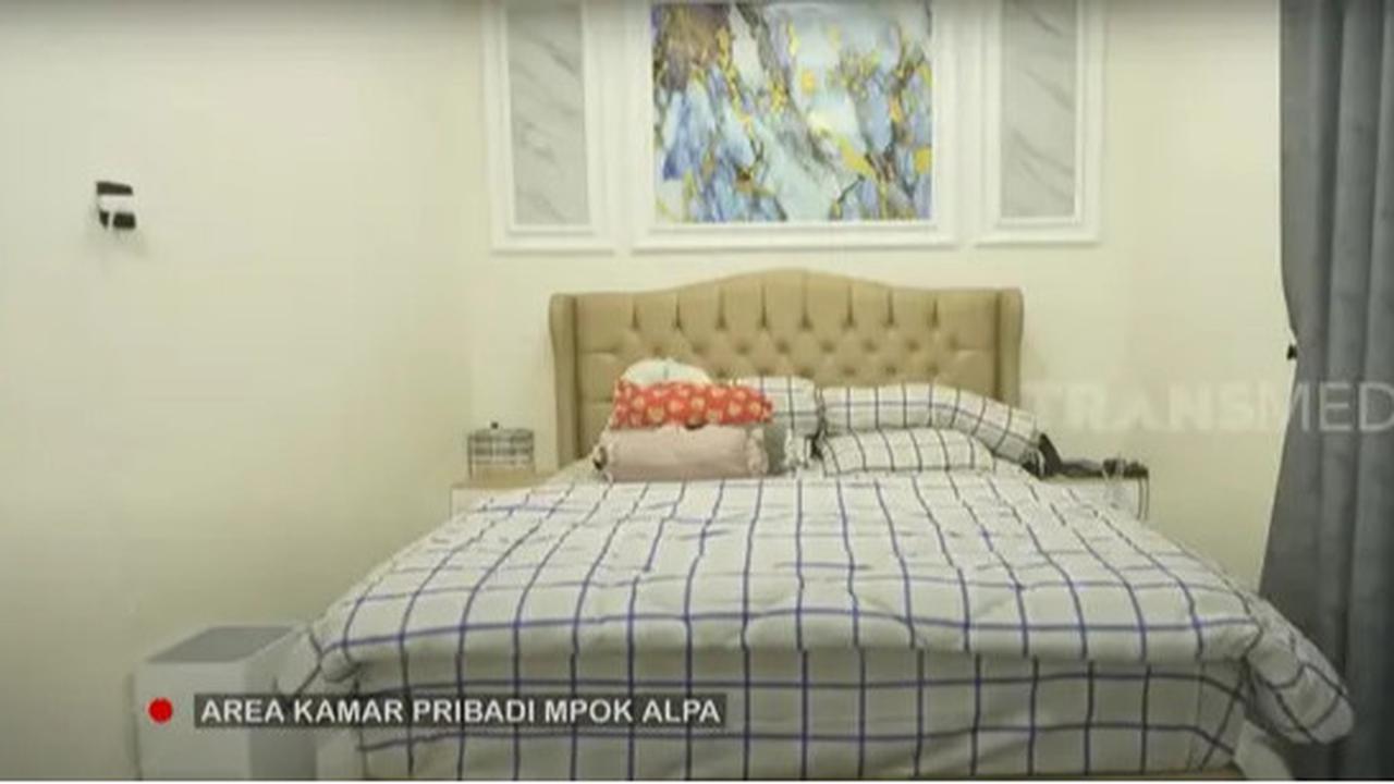 Elegan dan Unik, Ini Potret Kamar Tidur Mpok Alpa Bikin Nyaman