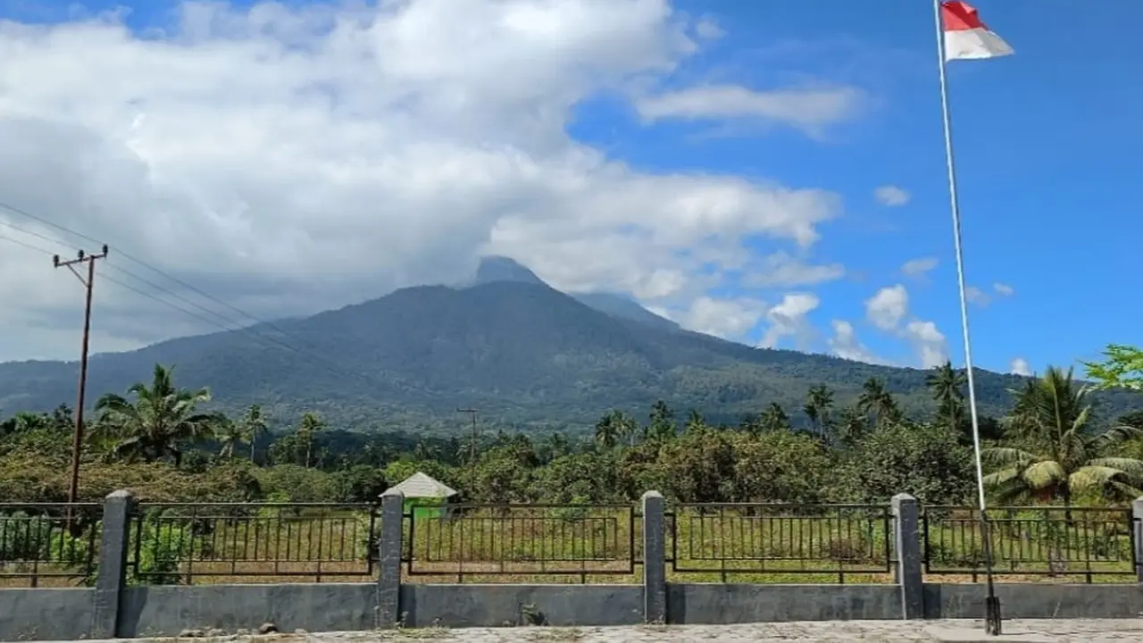 Gunung Lewotobi Laki-laki