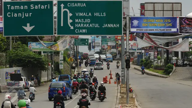 20151231-Jelang Malam Pergantian Tahun, Arus Lalu Lintas Menuju Puncak dan Sukabumi Ramai Lancar-Bogor