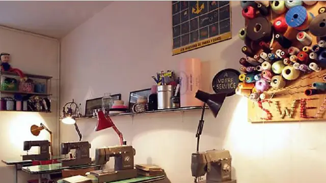 The Sweatshop Cafe, Perancis