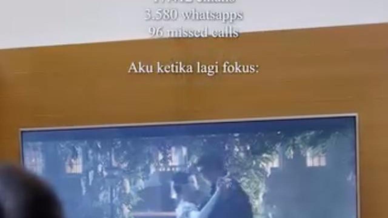 Potret Ruang TV Rumah Raditya Dika dan Anissa Aziza, Desain Modern Minimalis