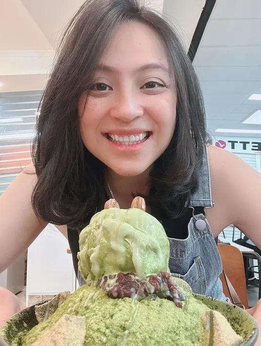 Sekilas tentang Jill Carissa, ia lahir di Jakarta pada 11 Juni 1983. Paras cantiknya kerap menghiasi layar kaca bagi pencinta sinetron kolosal. Ia sebagai Dewi Sekarwangi dalam sinetron Angling Dharma (2000-2005). [Instagram/carissajill]