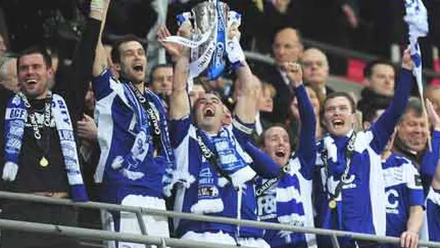 img_final-carling-2011.jpg
