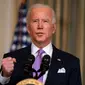 Presiden AS Joe Biden menyampaikan pidato tentang kesetaraan rasial di Ruang Makan Negara Gedung Putih pada 26 Januari 2021, di Washington. (Foto: AP / Evan Vucci)