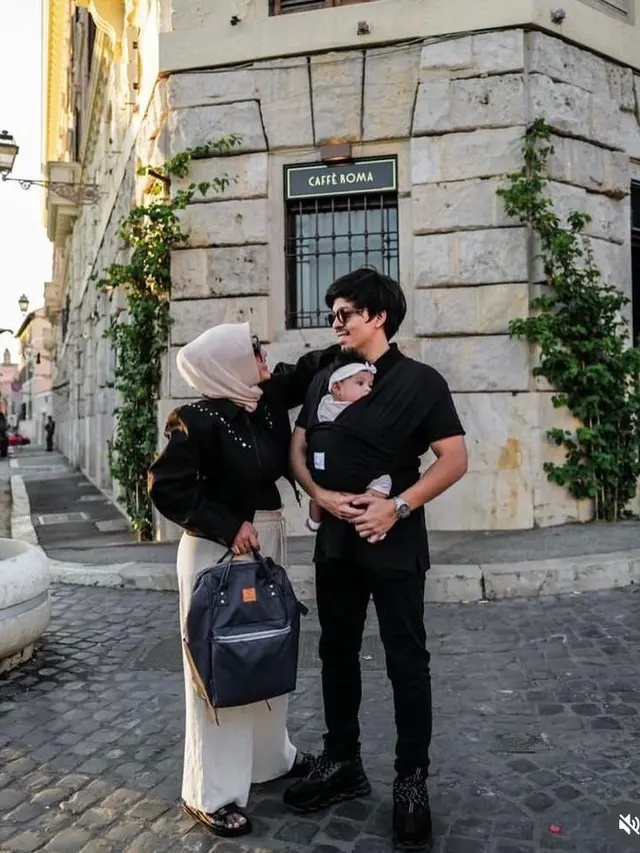 7 Gaya Aurel Hermansyah Jadi Cewek Kue hingga Cewek Mamba saat Liburan di Italia