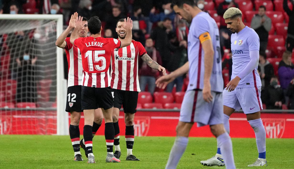 Hingga laga usai, Barcelona gagal menyamakan skor dan tumbang 2-3. (AFP/Cesar Manso)