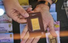 Ternyata Ini Penyebab Rontoknya Harga Emas, Hari Ini Dijual Lebih Murah