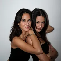 Pevita Pearce beberapa waktu lalu membagikan potret dirinya bersama Juria Hartmans. [Foto: Instagram/pevpearce]