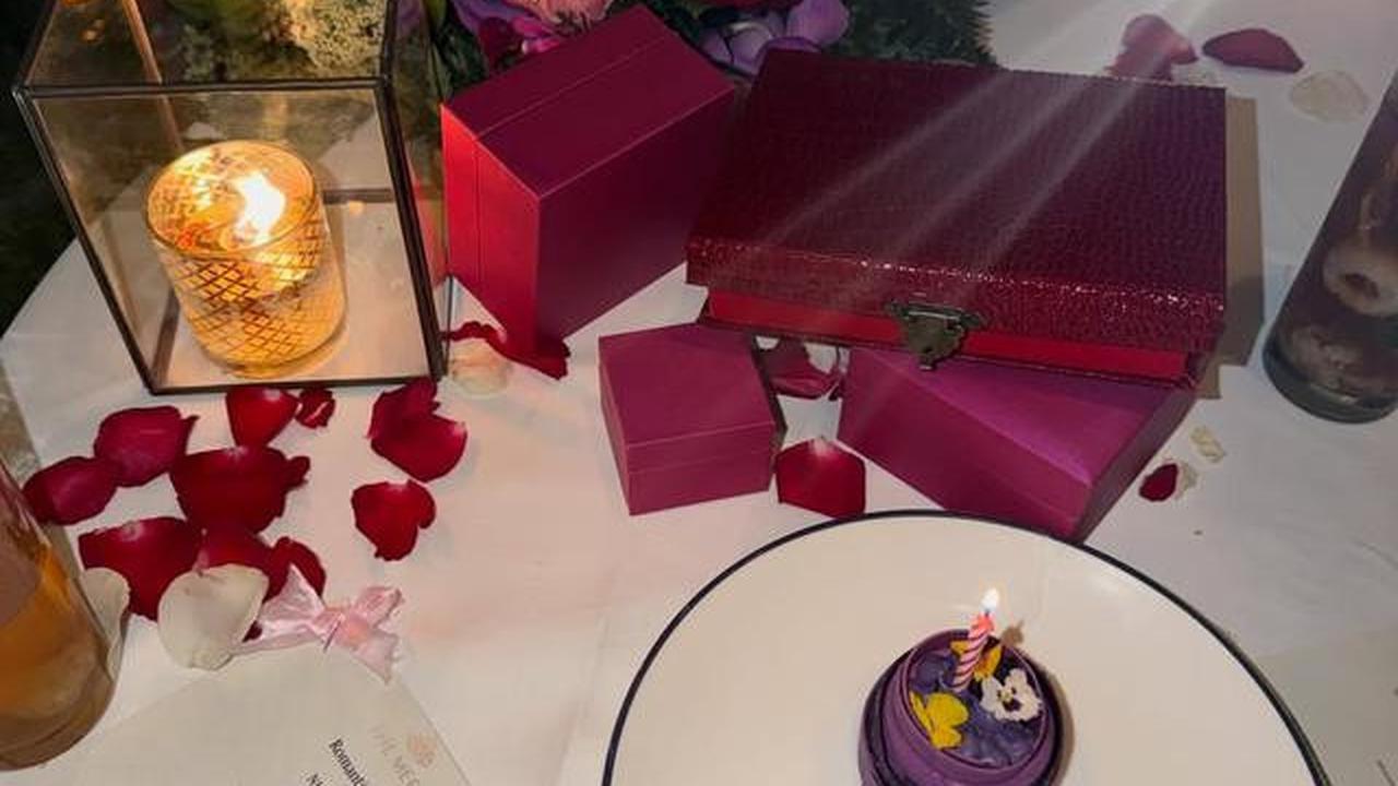 8 Potret Dekorasi Anniversary Pernikahan ke-5 Atta Aurel, Mewah Penuh Kejutan Romantis