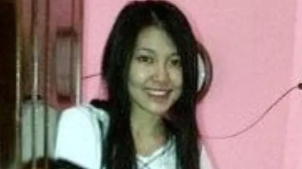 Gadis Cantik ini Rumahnya Pernah Kena Gusuran, Tak Disangka Kini Punya 'Istana' Mewah dan jadi Penyanyi Top