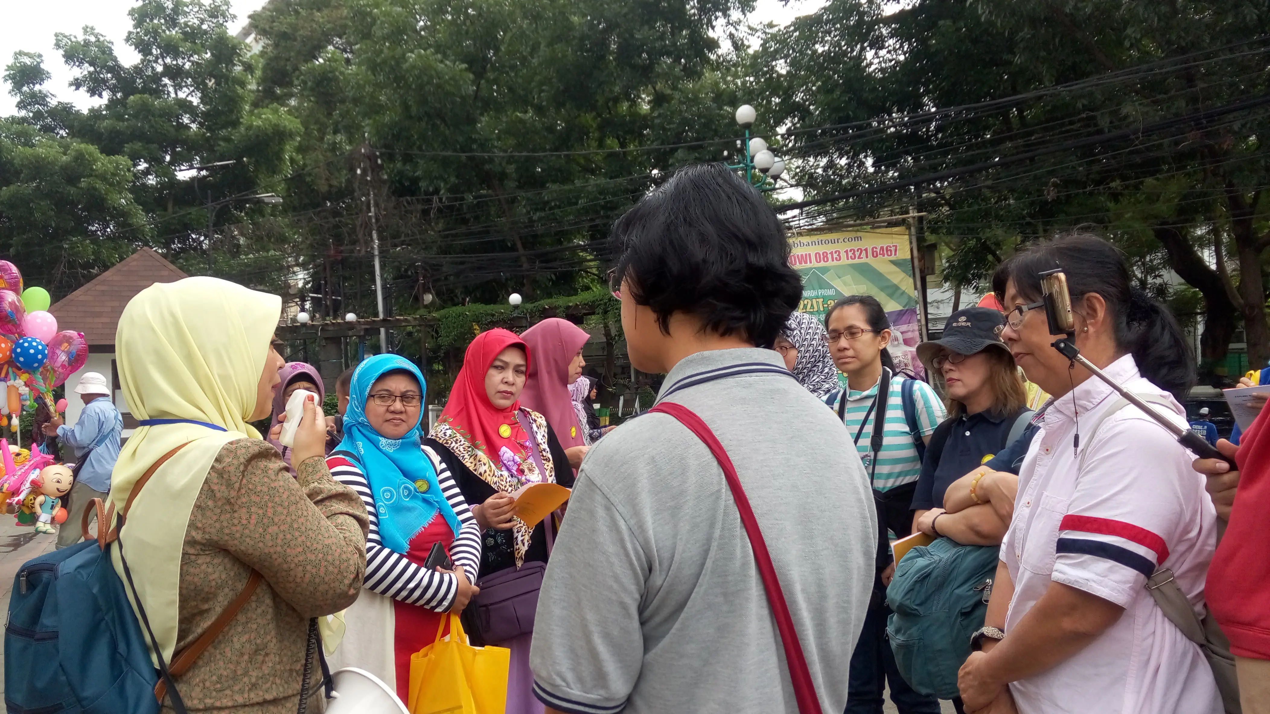 Historical Trips yang merupakan salah satu wadah bagi masyarakat untuk berwisata sejarah, kembali mengadakan walking tour dengan judul Explore Wastukantjana. (Liputan6.com/Huyogo Simbolon)