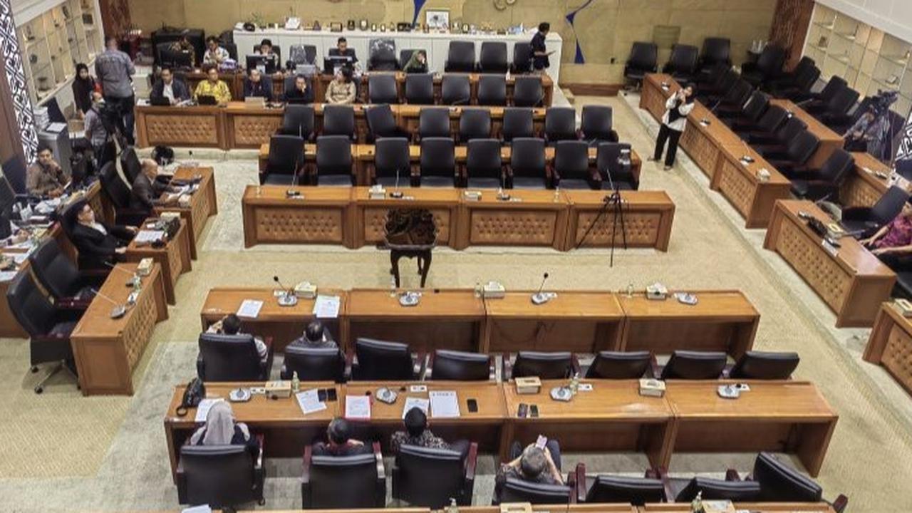 DPR dan Pemerintah Sepakat Larang Kepala Daerah Angkat Tenaga Non-ASN