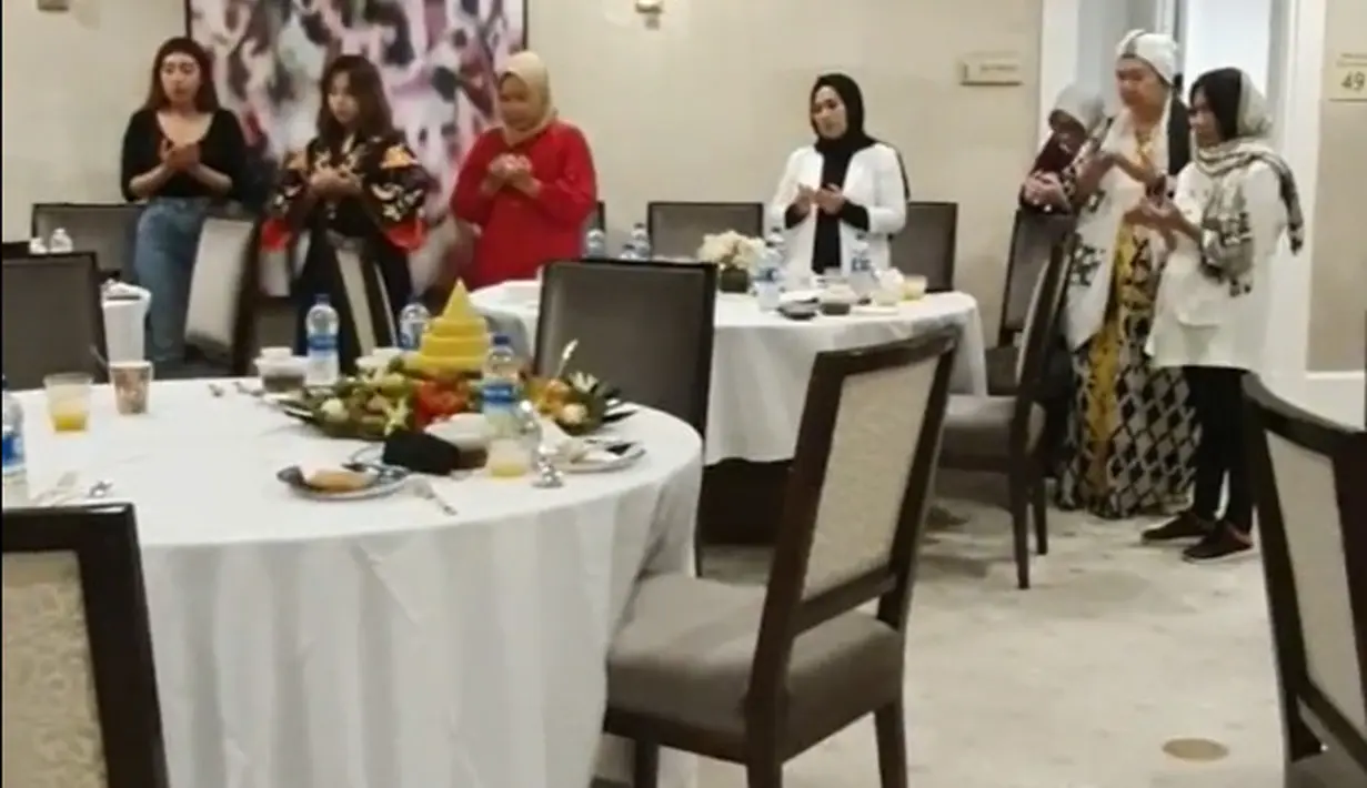 Syukuran Baby Izz (Instagram/aprilidadamirie)