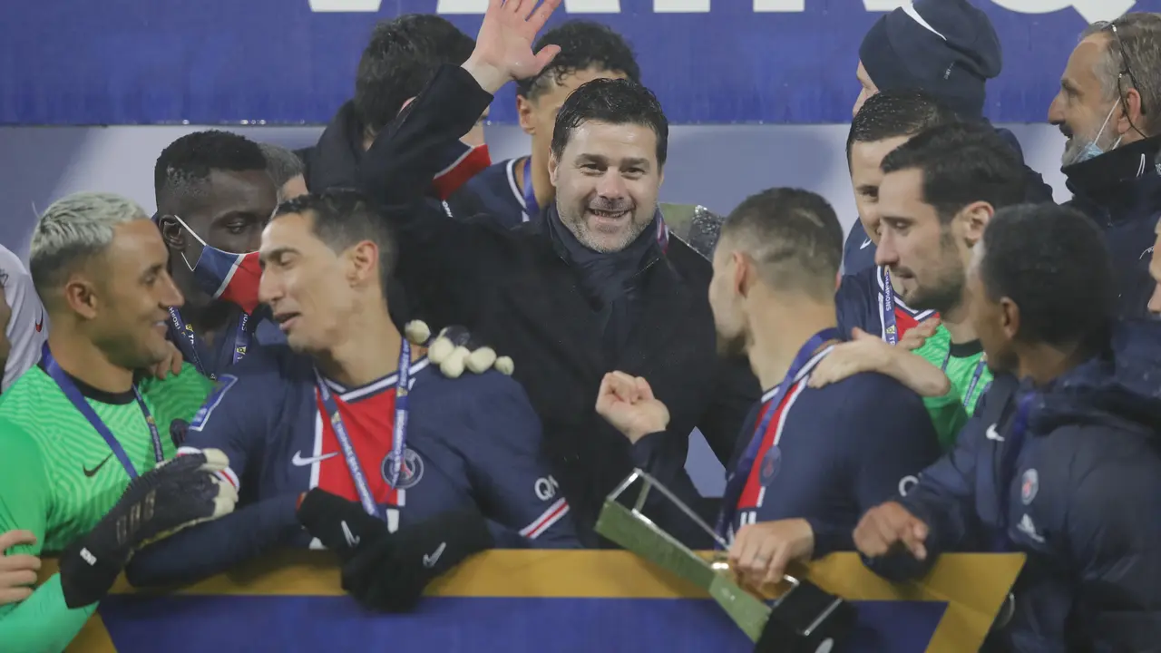 Kegembiraan Mauricio Pochettino Antar PSG Raih Juara Piala Super Prancis