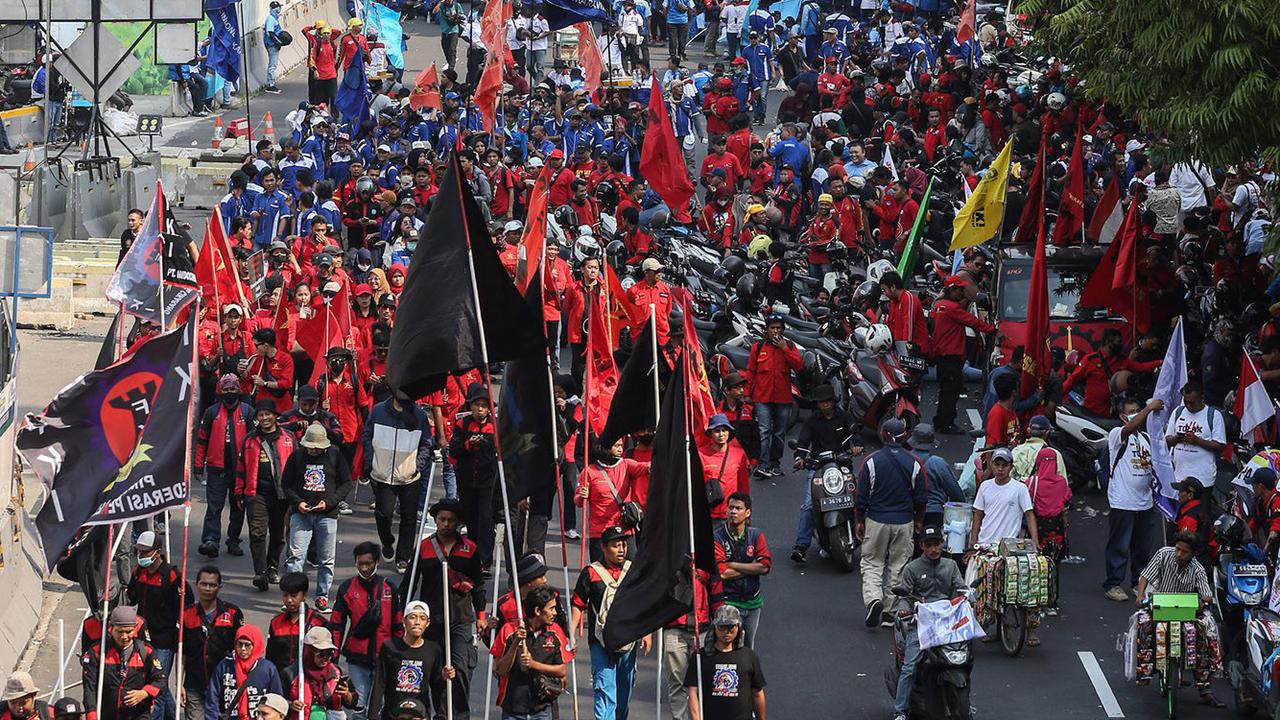 Kemnaker Pastikan UMP 2025 Naik, Sesuai Tuntutan Buruh?