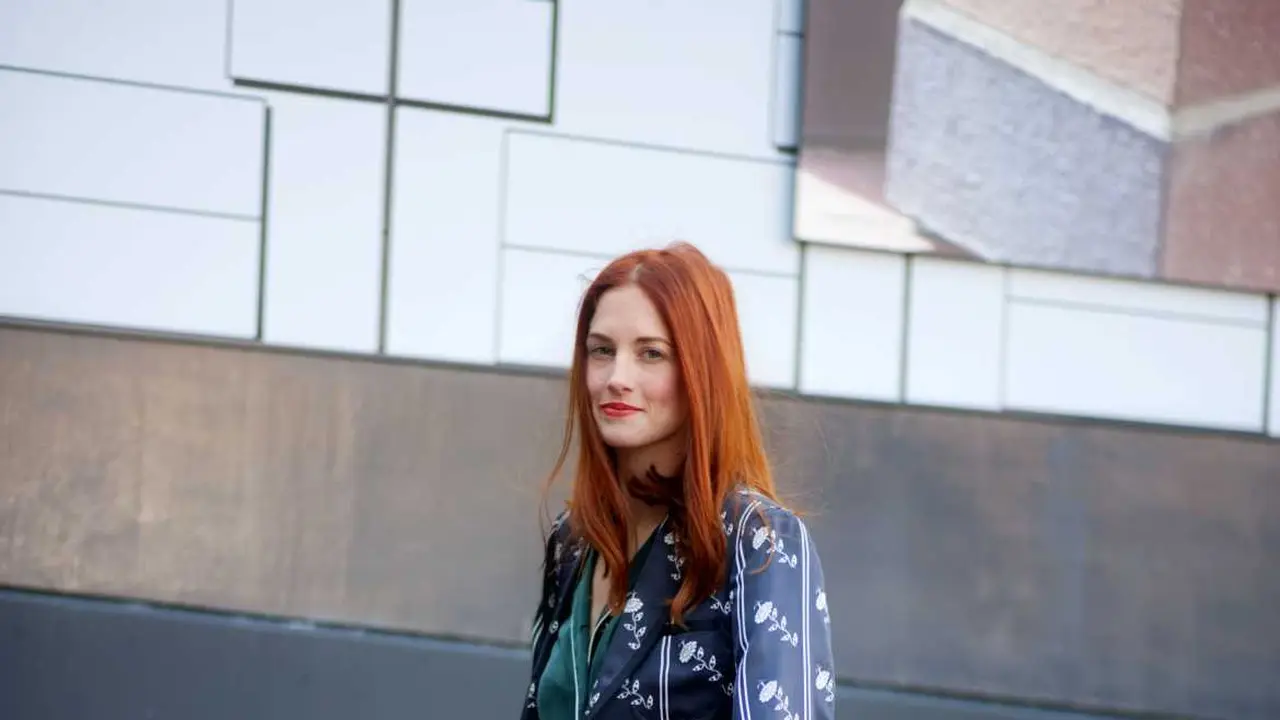 Mix n Match Outfit Gaya Kasual untuk Perempuan yang Aktif Bekerja