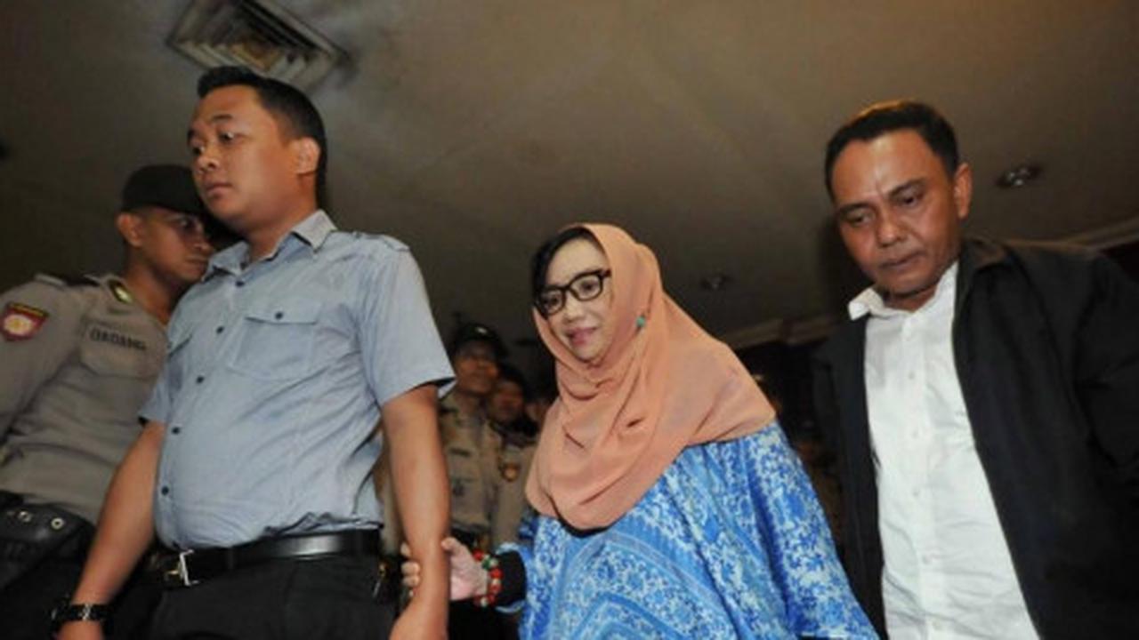 Nunun Nurbaetie-Adang Daradjatun