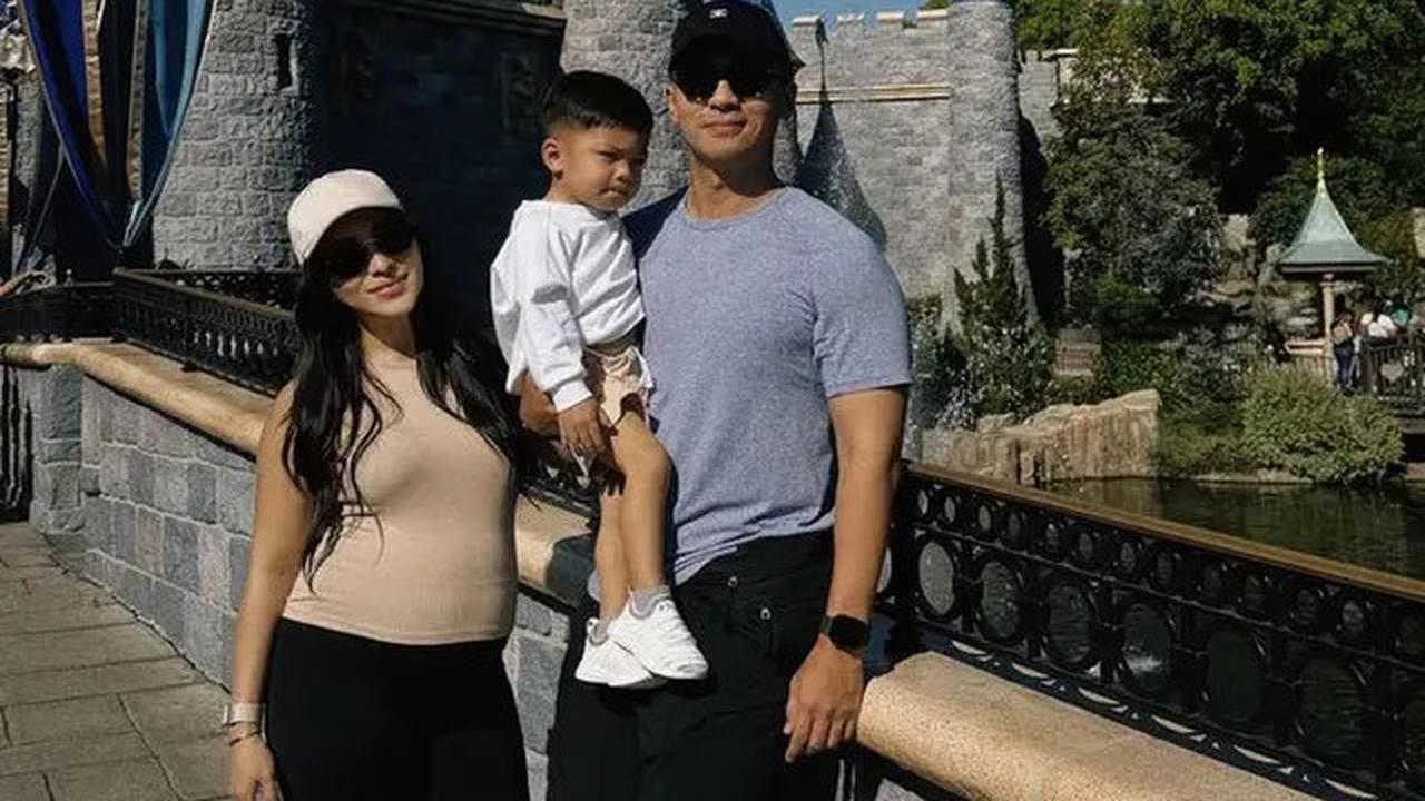 6 Gaya Santai Nikita Willy Jelang Lahiran Anak ke-2 di Amerika Serikat dari Outfit ke Disneyland hingga Gym