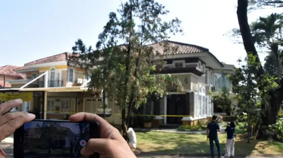 Viral Foto Keluarga Jampidsus di Rumah Sentul, Begini Tanggapan Polisi