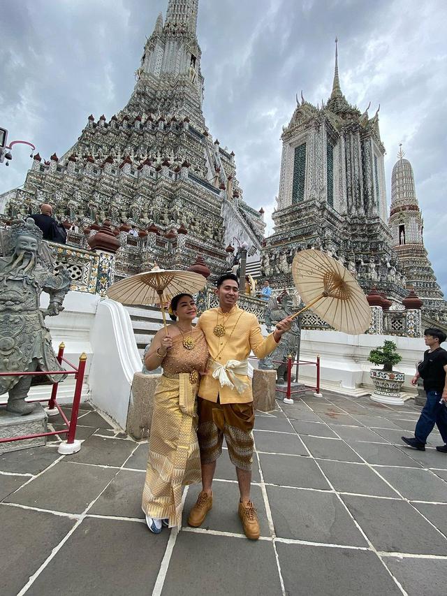 6 Potret Kebersamaan Anisa Bahar dan Pacar Brondongnya, Lebih Muda 19 Tahun