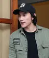 Vino G Bastian akan kembali hadir mewarnai dunia perfilman di tanah air. Film Warkop DKI Reborn: Jangkrik Boss! Part 2 akan kembali menghadirkan Vino dan beberapa aktor lain seperti di film tersebut Part 1.  (Deki Prayoga/Bintang.com)